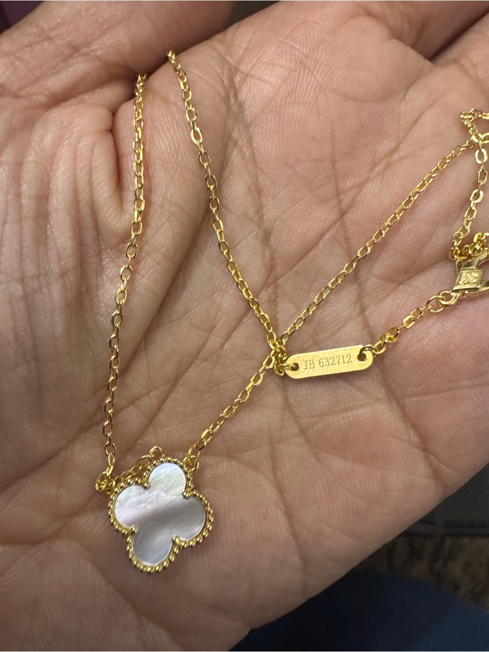 Mother of Pearl Gold Chain Necklace with Pendant